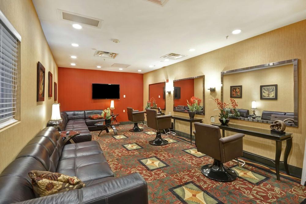 Hilton Garden Inn Riverhead Exterior foto