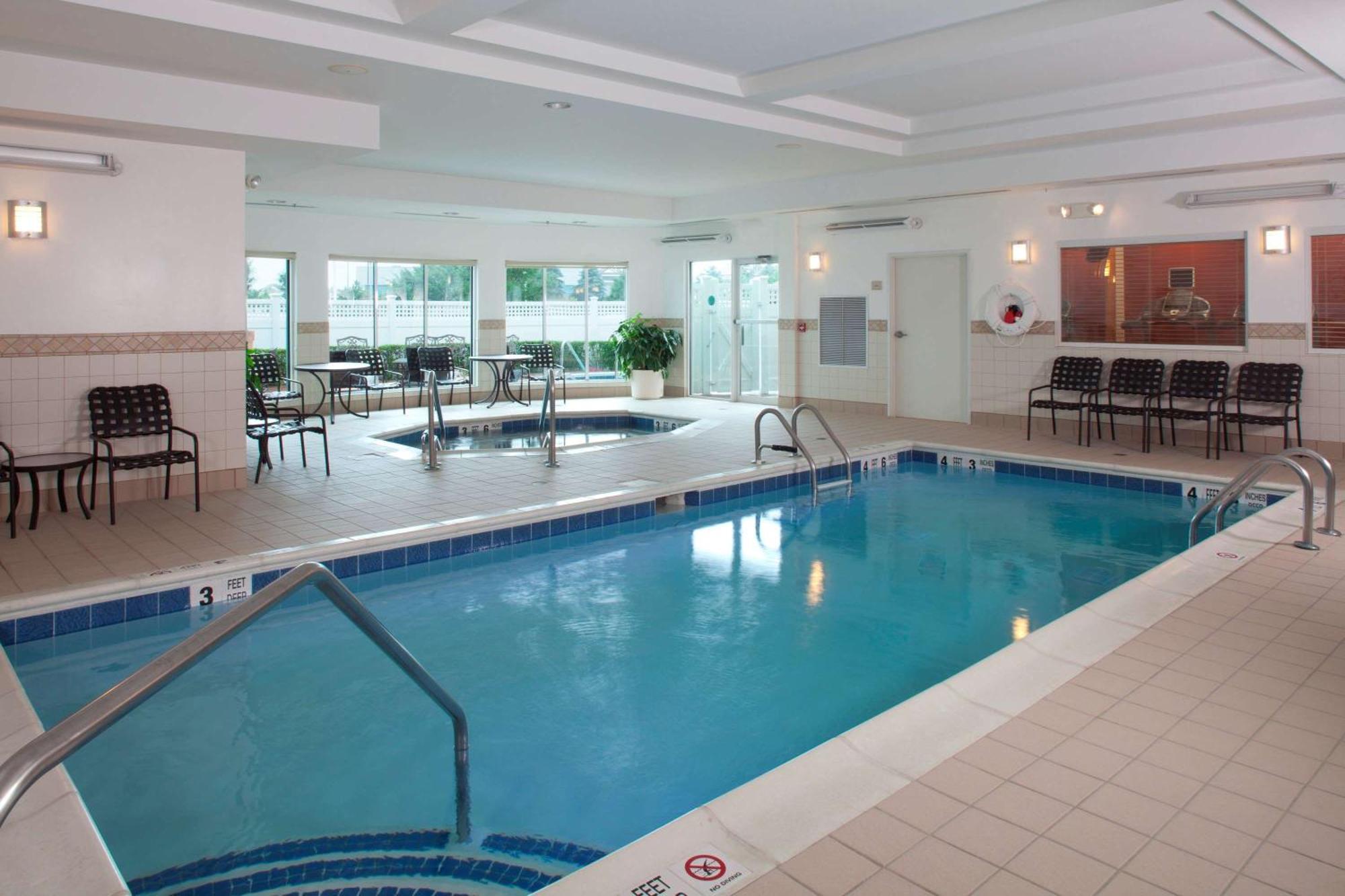 Hilton Garden Inn Riverhead Exterior foto