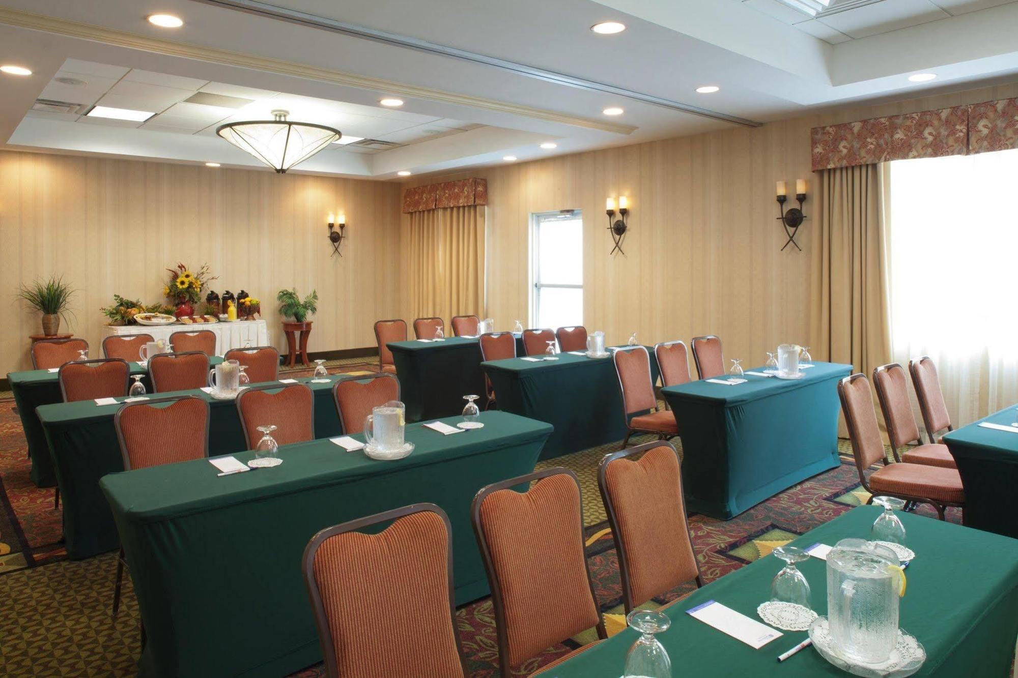 Hilton Garden Inn Riverhead Exterior foto