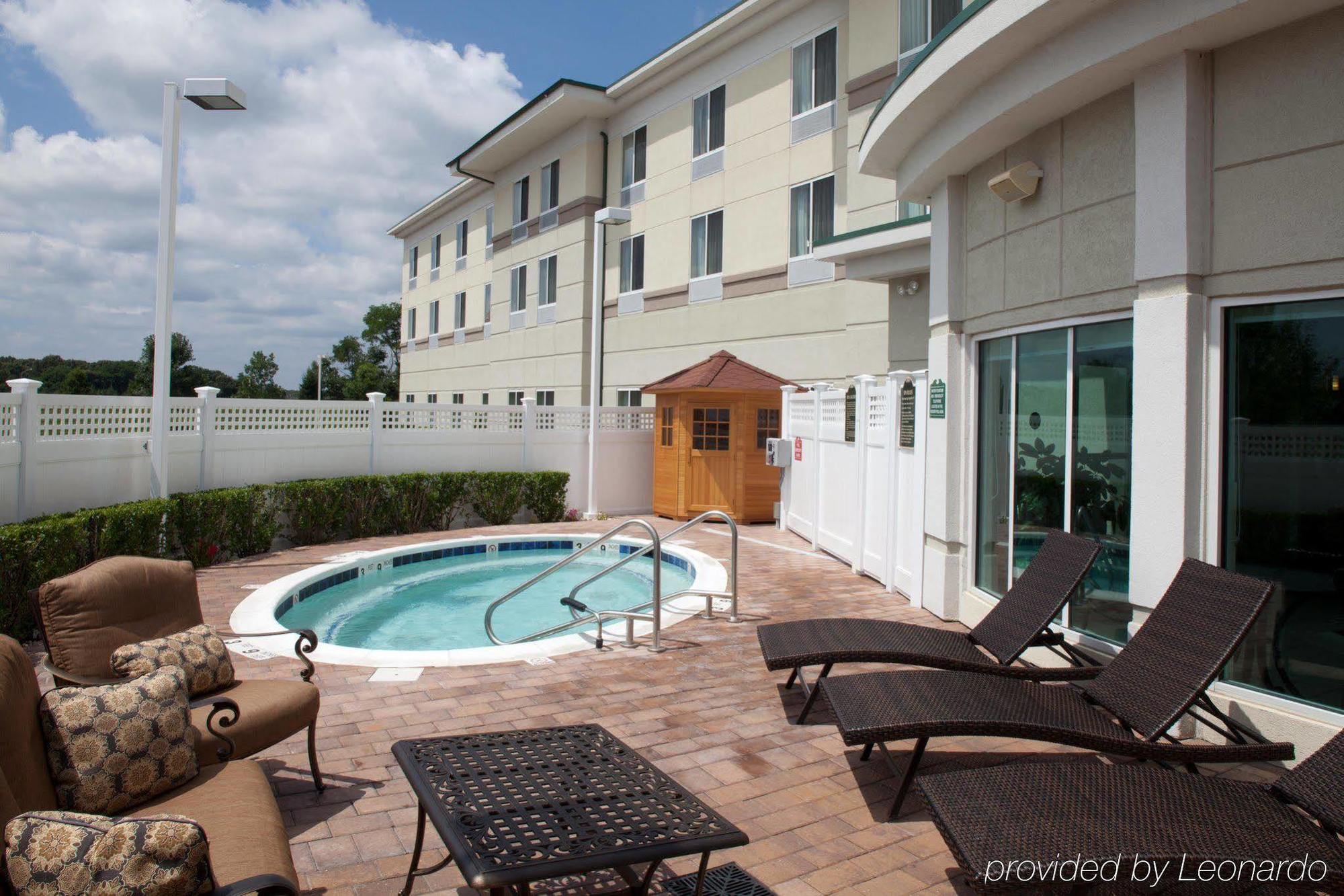 Hilton Garden Inn Riverhead Exterior foto